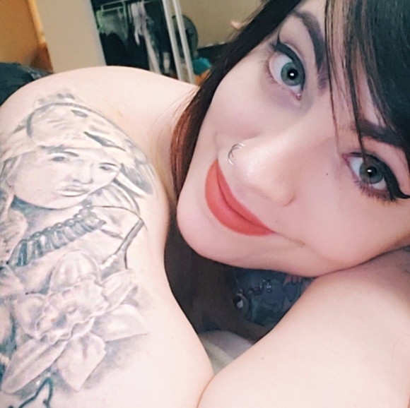 Meet your Posher, Dominique - Picture 6 of 8